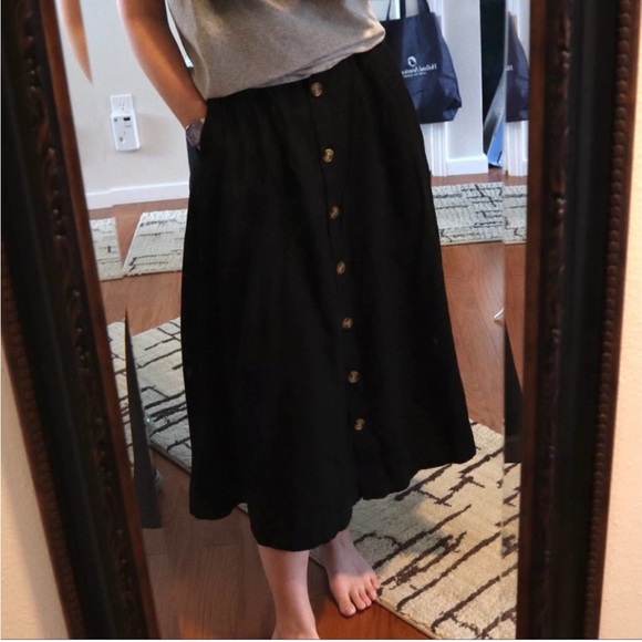 Moussy Dresses & Skirts - Moussy Black Linen Midi Skirt